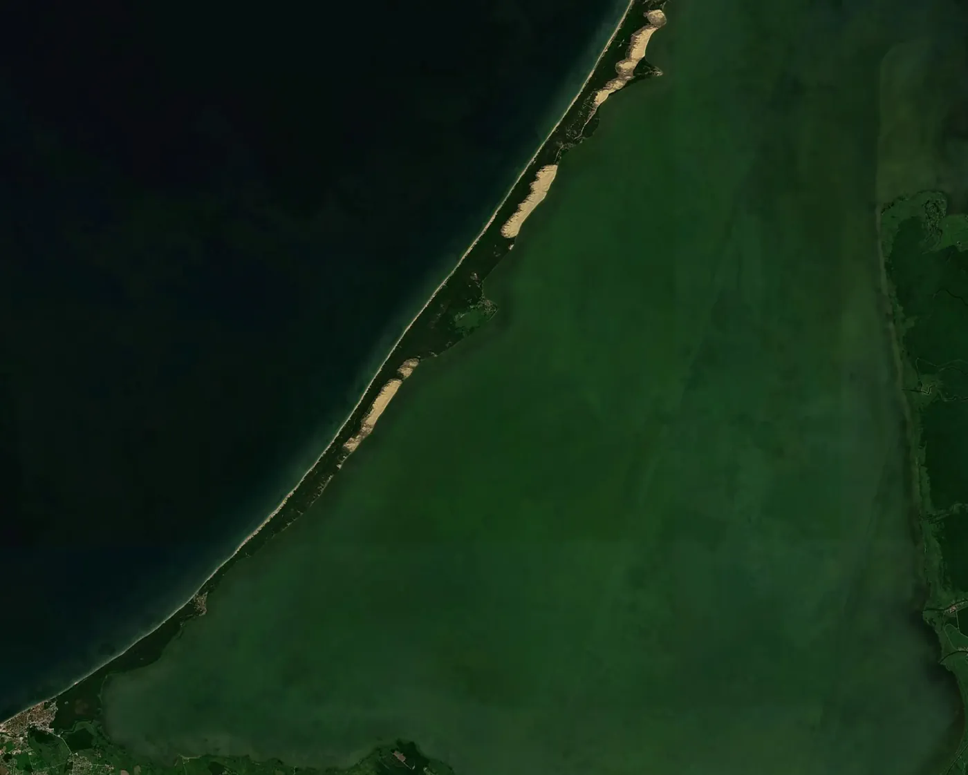 Куршская коса со спутника